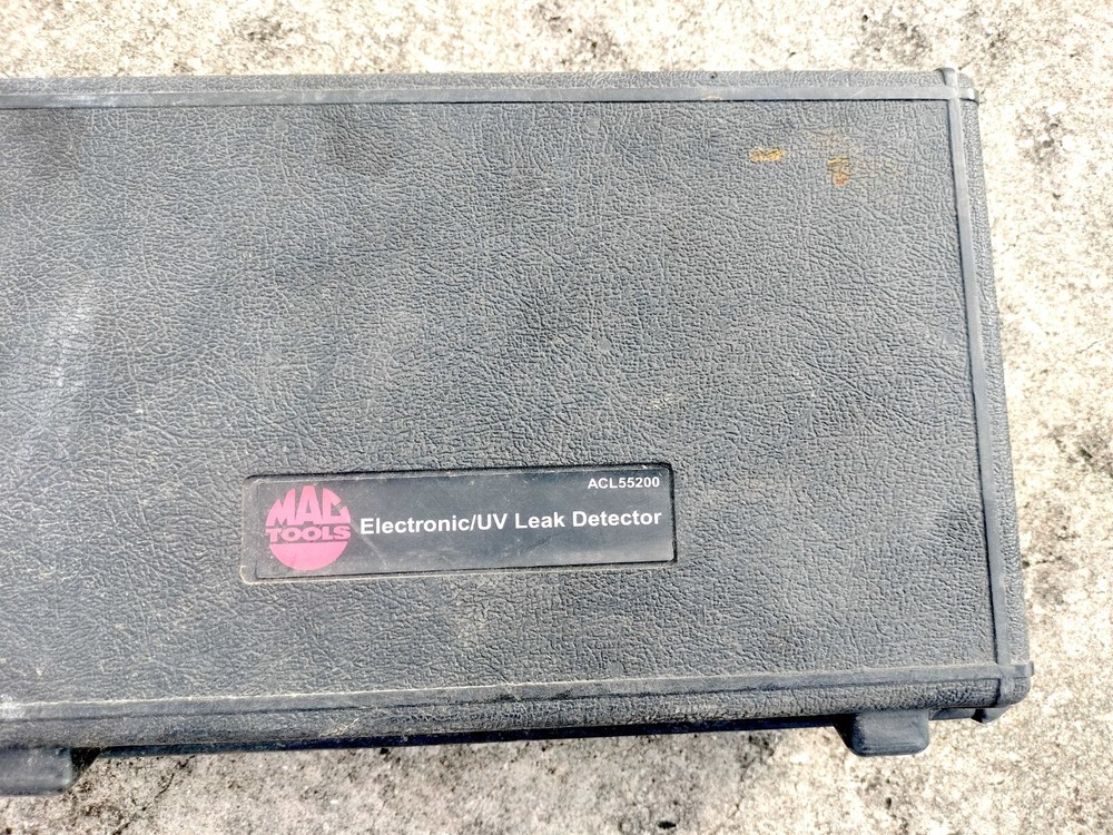 MAC Tools ALC55200 Electronic AC Freon Leak Detector With UV Blue Light