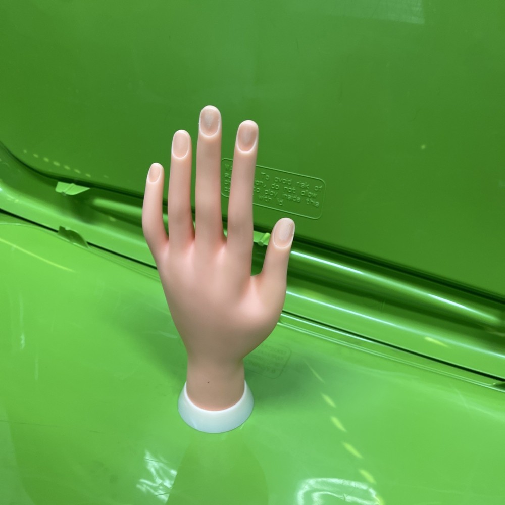 Nail Trainning Hand Flexible Soft Practice Plastic Mannequin Hand Nails