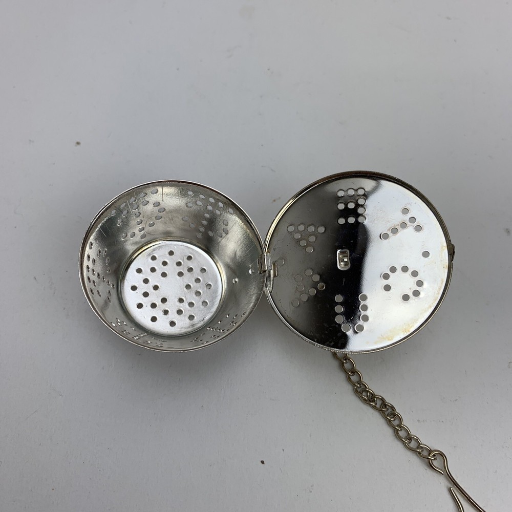 1995 Barnes & Noble Cafe Silver Plated Small Tea Cup Infuser with Dish Set