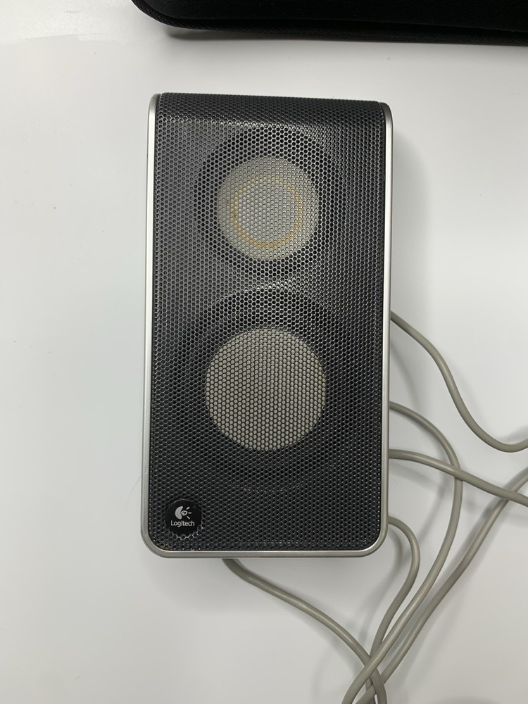 Logitech S-0155A Computer USB Powered Multimedia PC Stereo Speakers with Case