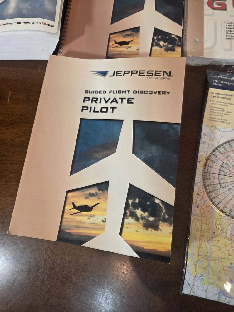 ​Jeppesen Guided Flight Discovery Private Pilot Kit Flight Bag E6B Plotter NOS
