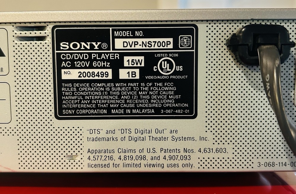 SONY®DVP-NS700P