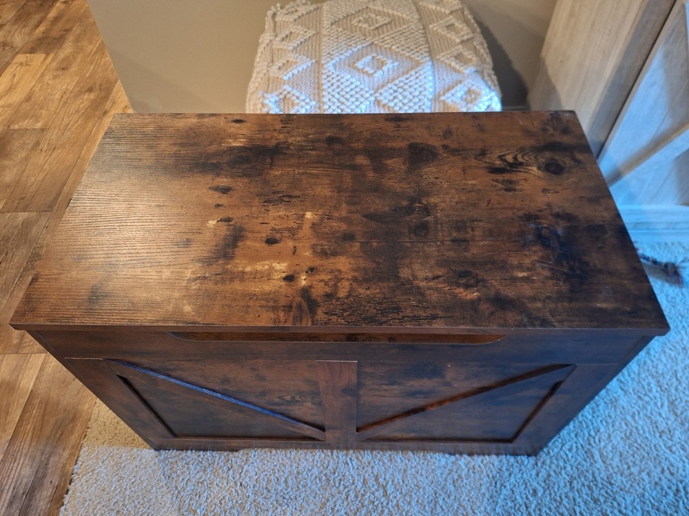 Brown storage chest trunk
