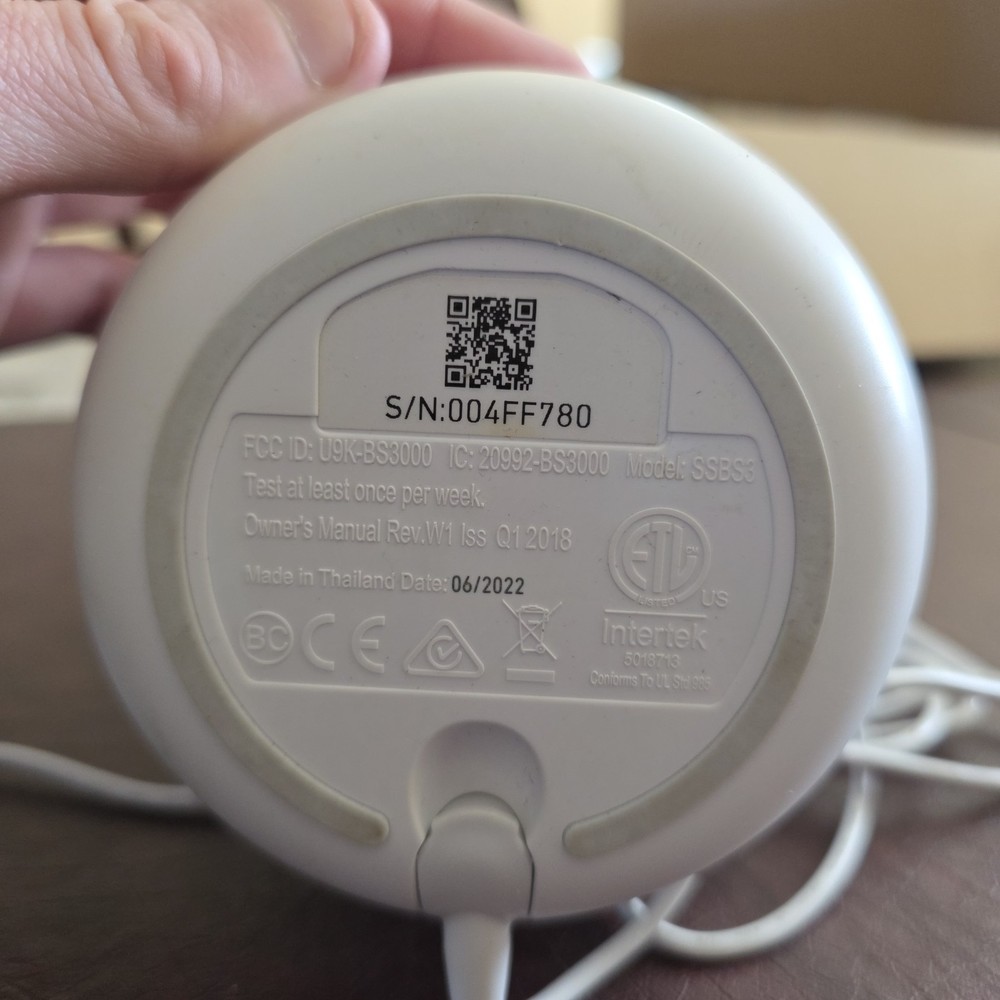 SimpliSafe SSBS3 Home Security System Base Station White with Power Adapter