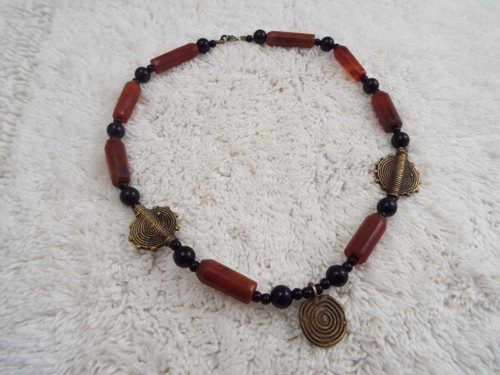 Black Brown Stone Bead Brass Accent Necklace (K6)