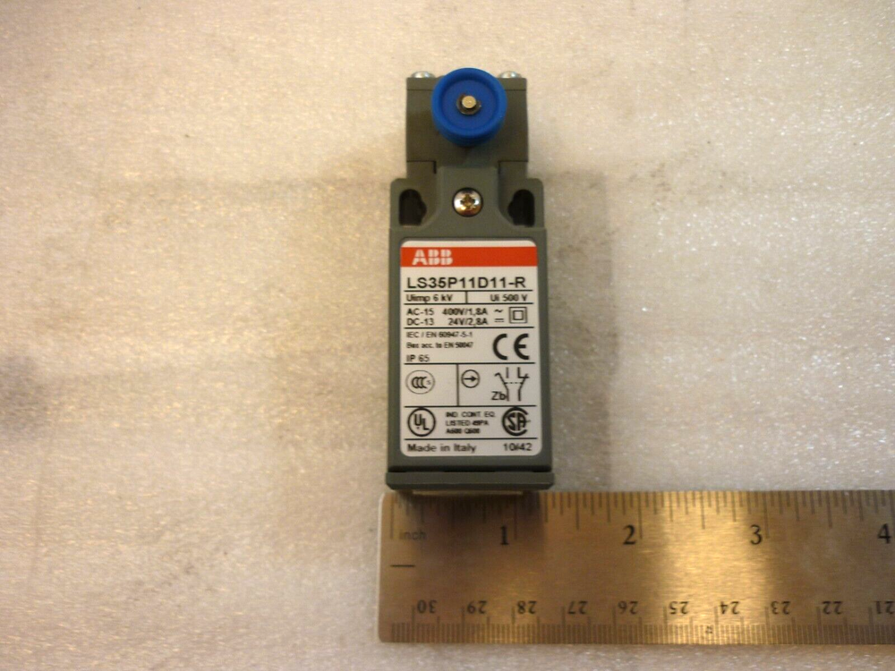 ABB Limit Switch, pn LS35P11D11-R