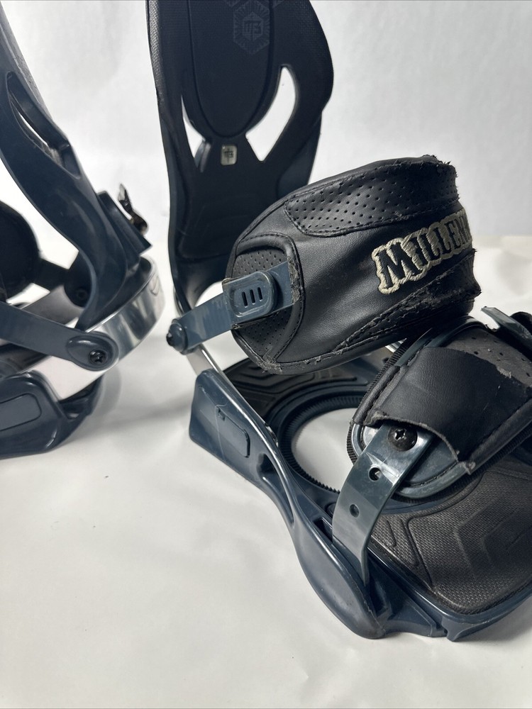 millenium 3 VORTEX snowboarding Women’s MEDIUM bindings