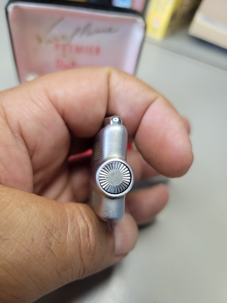 Vintage Ronson Varaflame Premier Lighter With Box (WORKING)