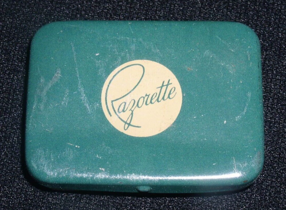 Razorette~Miniature Safety Razor in Original Tin Case