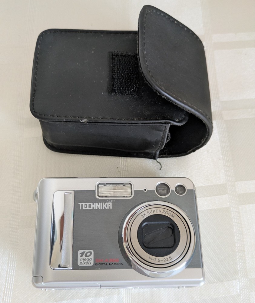Technika SH-A366 10.0MP Compact Digital Camera Silver