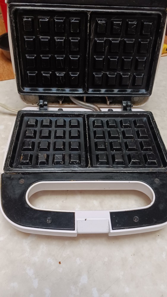 Walmart Waffle Maker White Needs Cleaned