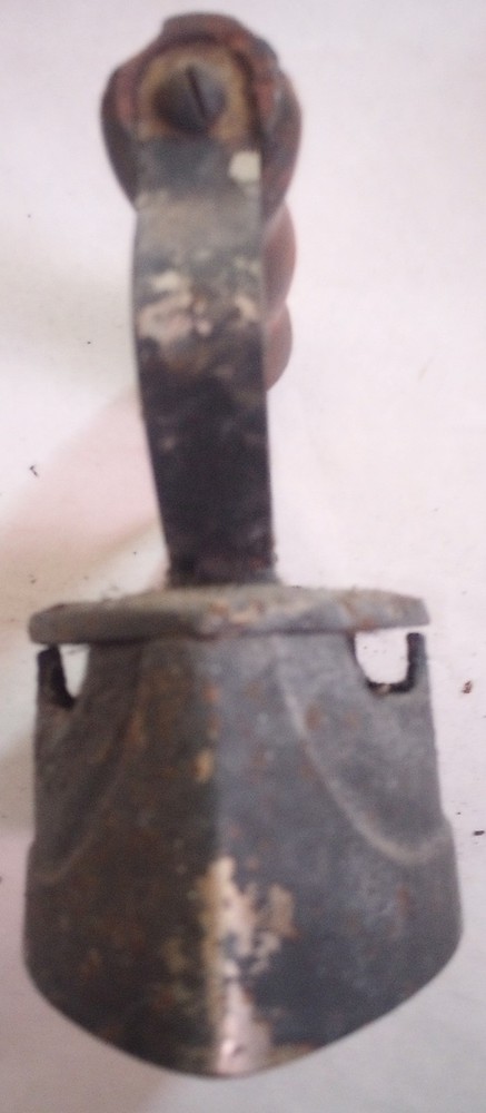 Vintage Coal Sad Iron Very Good Condition