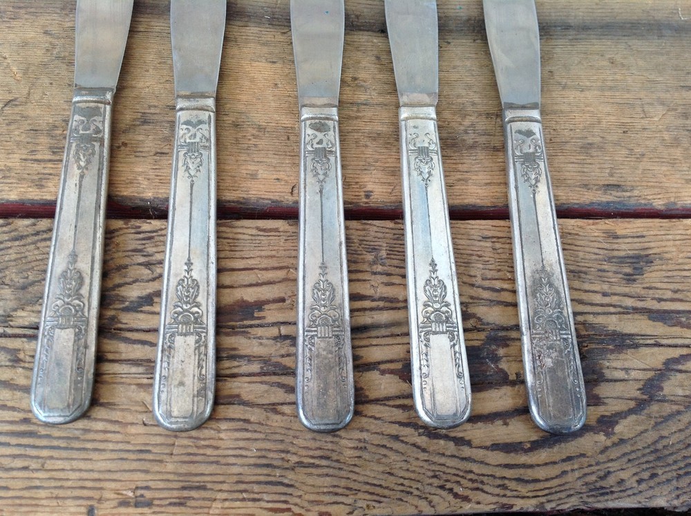 Set of 5 Silverplate Butter Knives