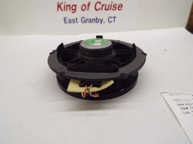 08 VW RABBIT SPEAKER 128525