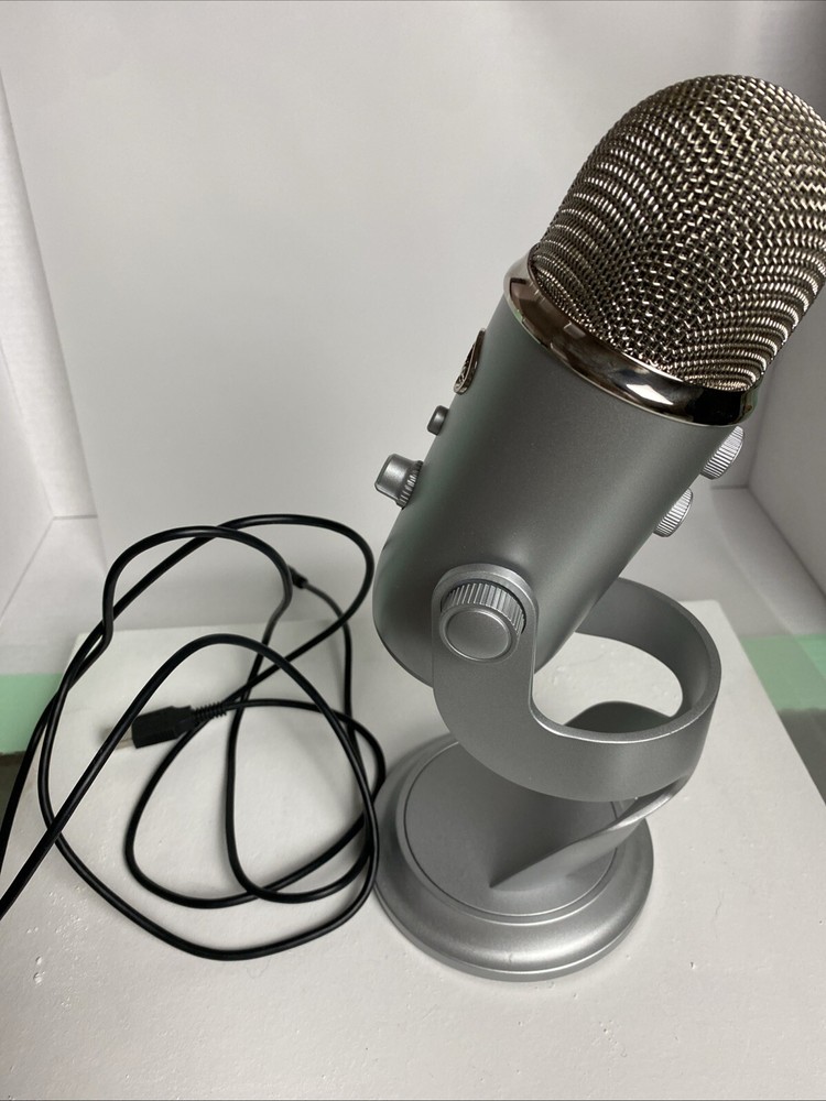 Logitech for Creators Blue Yeti Premium USB Microphone*open Box