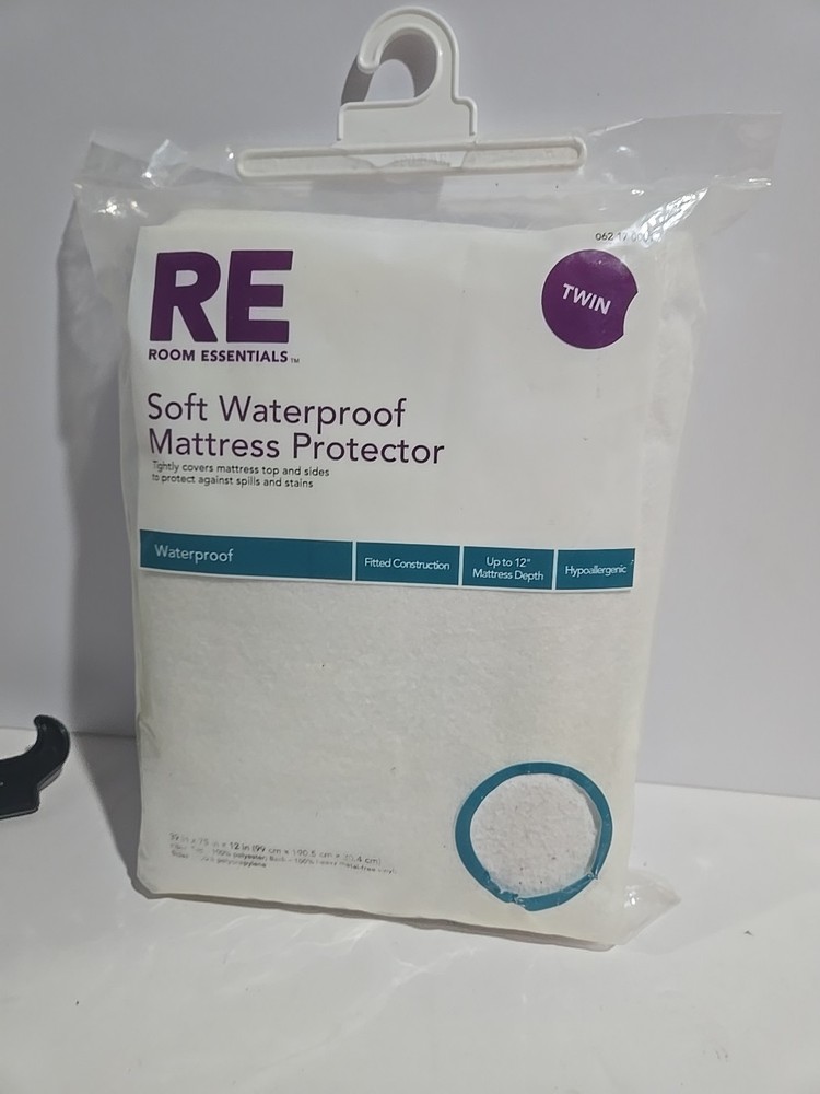 Twin Mattress Protector Waterproof Hypoallergenic Room Essentials