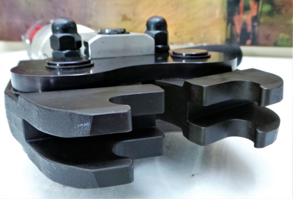 NOVA PRESS ACO401 Battery Pressing Tool with Case.