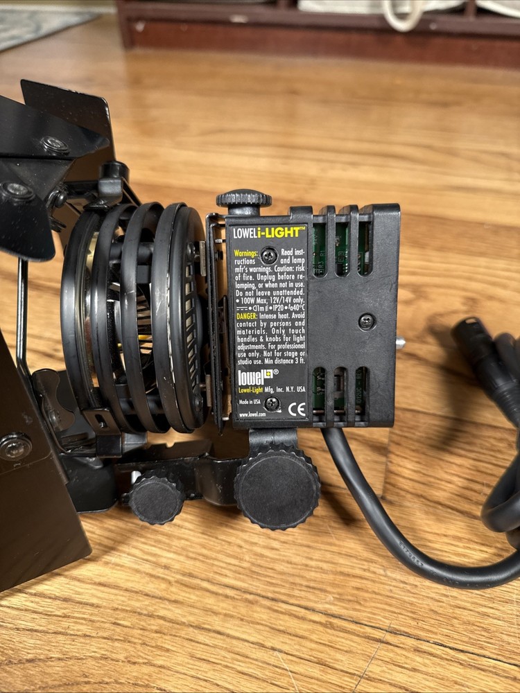 Lowel iLight 100 Watt Studio Light i-Light