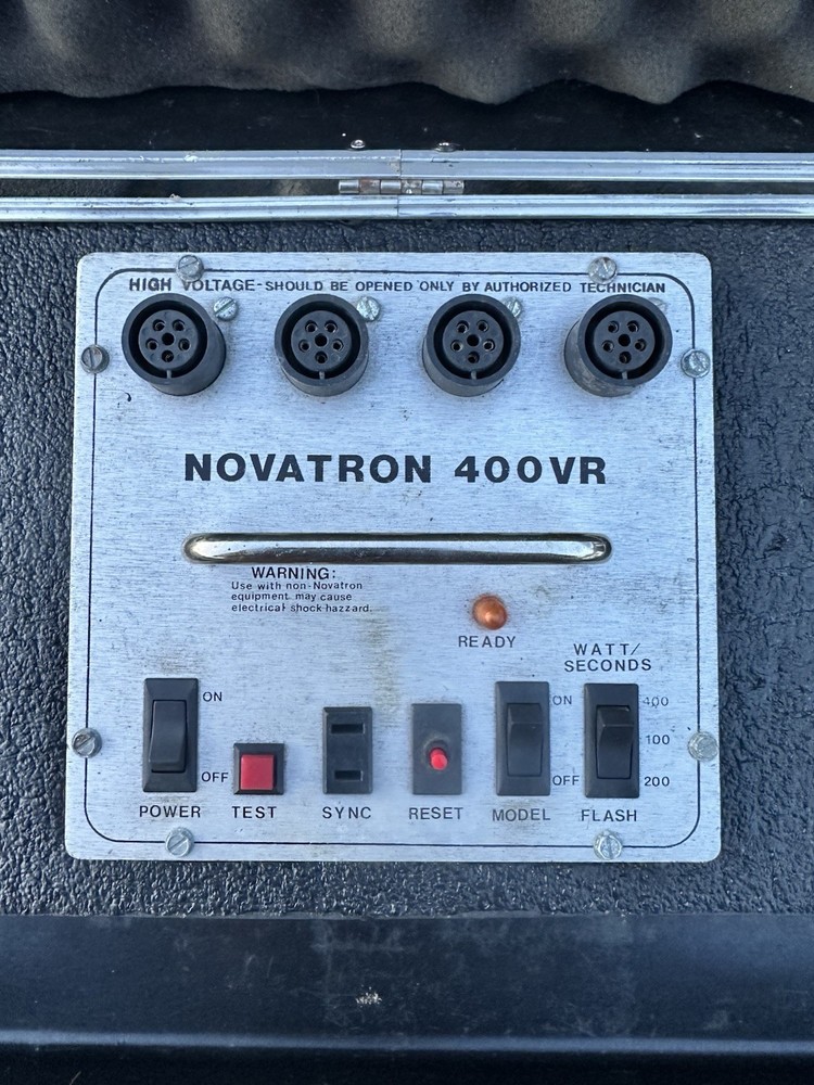 Novatron 400VR Powerpack w Or With Out Case….  Read Description