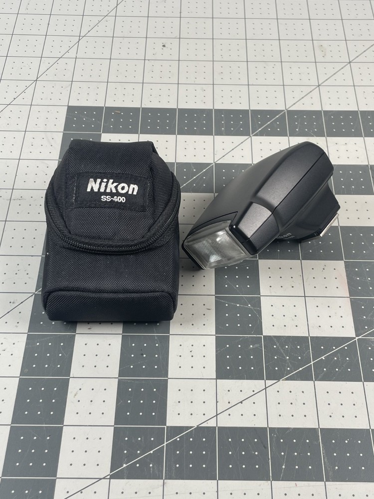 Nikon Speedlight SB-400 EXCELLENT CONDITION