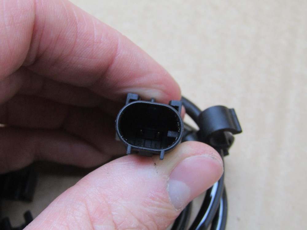 BMW R1200R 2015 12,554 miles front ABS sensor (5645)