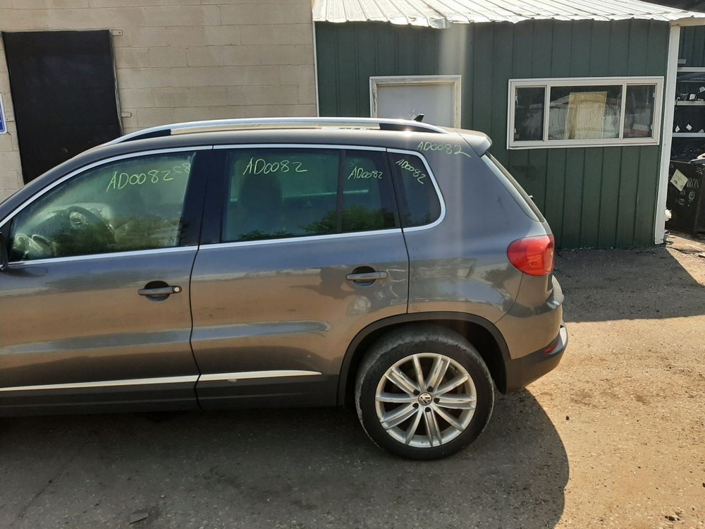 TIGUAN 2013 Headrest 1014244