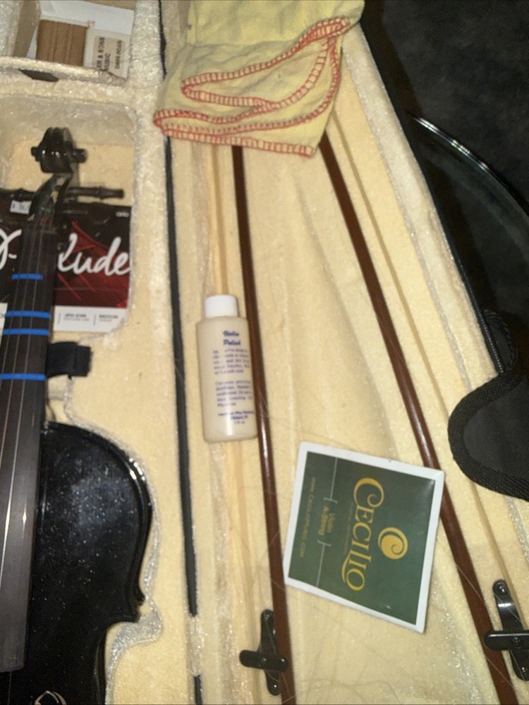 Cecilio Violin CVN-Black W/ Case And Extras