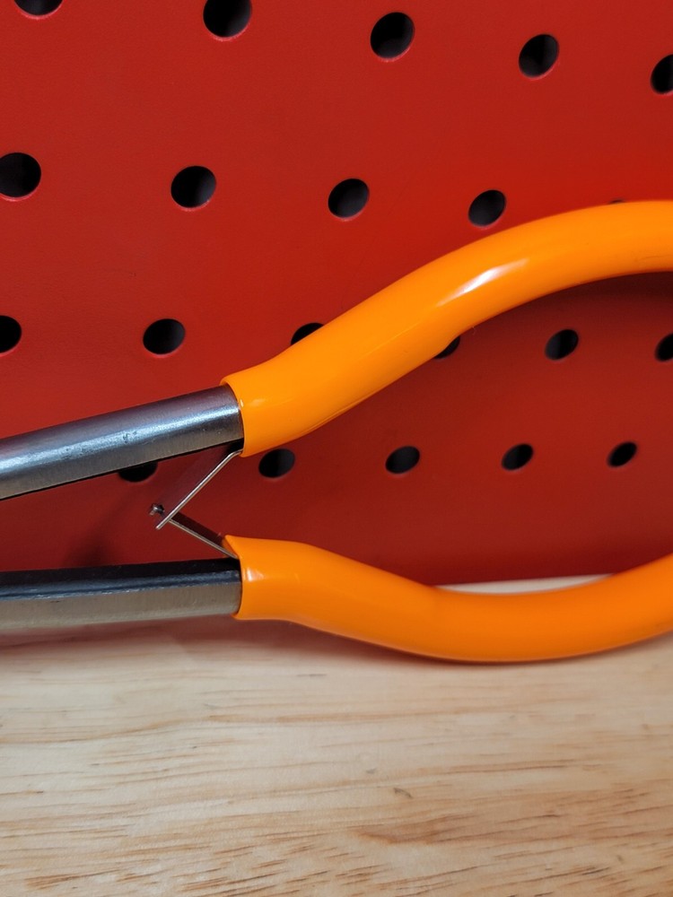 Mac Tools NICE P301731 11” Long Spring Loaded ORANGE Handle Needle Nose Pliers