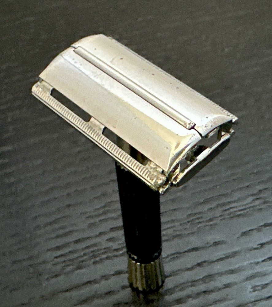 Vintage Gillette Black Handle Super Speed Safety Razor/1973 T2
