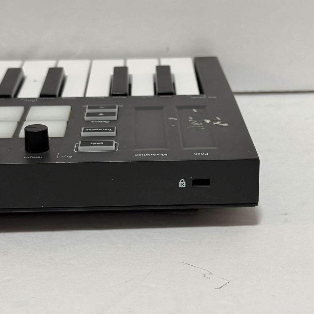 Novation LAUNCHKEY MINI MK3 25 Mini-Key MIDI Keyboard Controller unit Only