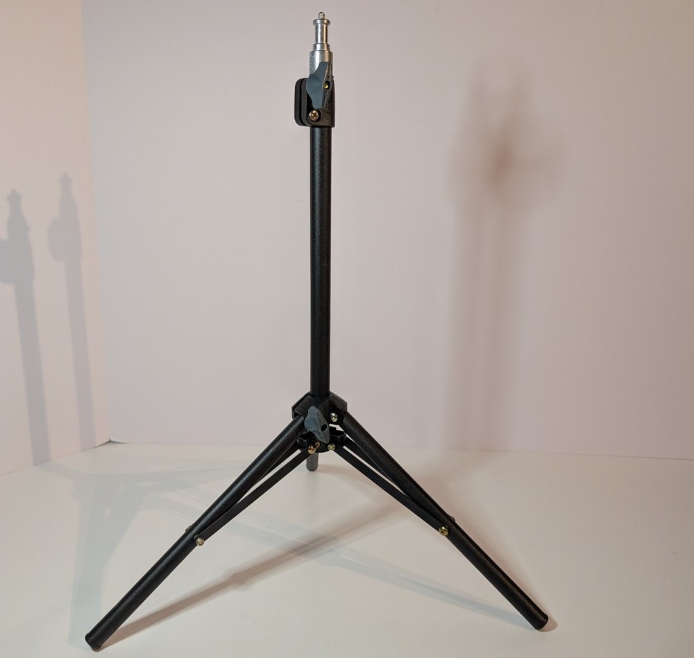 Linco Zenith Series 6 Black Adjustable Telescoping Tripod Light Stand