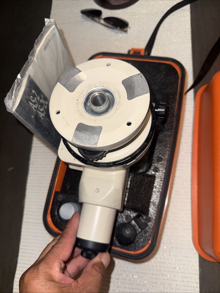 Nikon AS2.(34x) Automatic level W/ Case & Manual