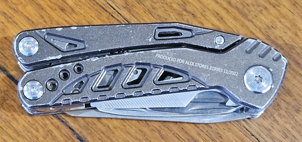 Workzone Multi-Tool Folding Pliers Knife Screwdrivers – ALDI 2022 – Used