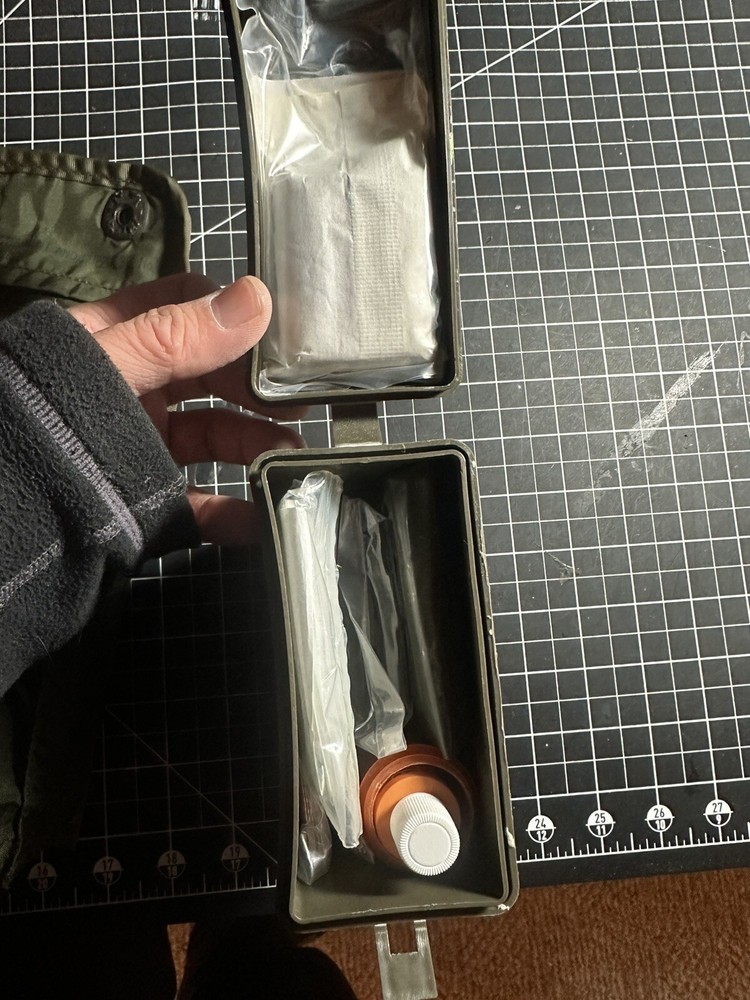 USGI First Aid bag set missing a few parts