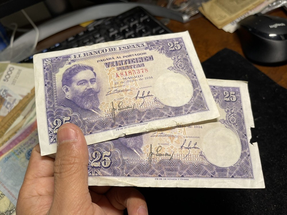 1954 Spain 25 Pesetas 2 Banknotes Lot
