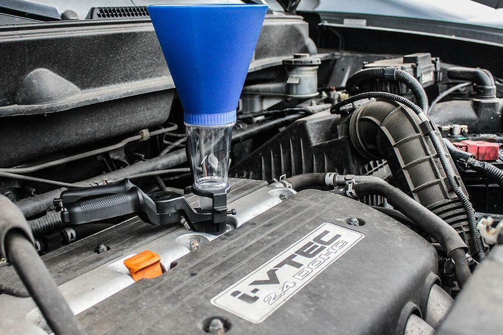 Motivx Tools Universal Advanced Engine Oil Funnel