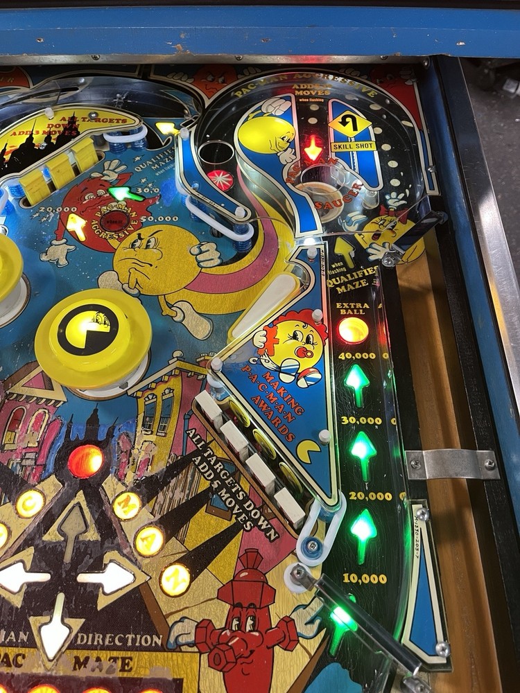 1982 BALLY MR AND MRS PACMAN PINBALL MACHINE PROF TECHS PLAYS GREAT