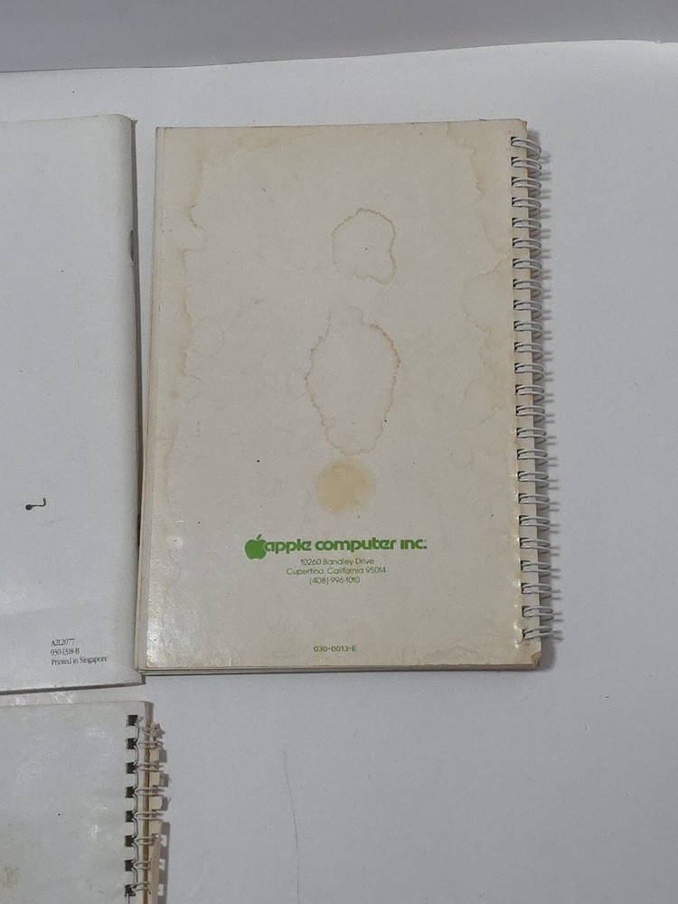 Lot of 5 Apple II Reference Manuals, DOS, AppleSoft, BASIC, Parallel Interface