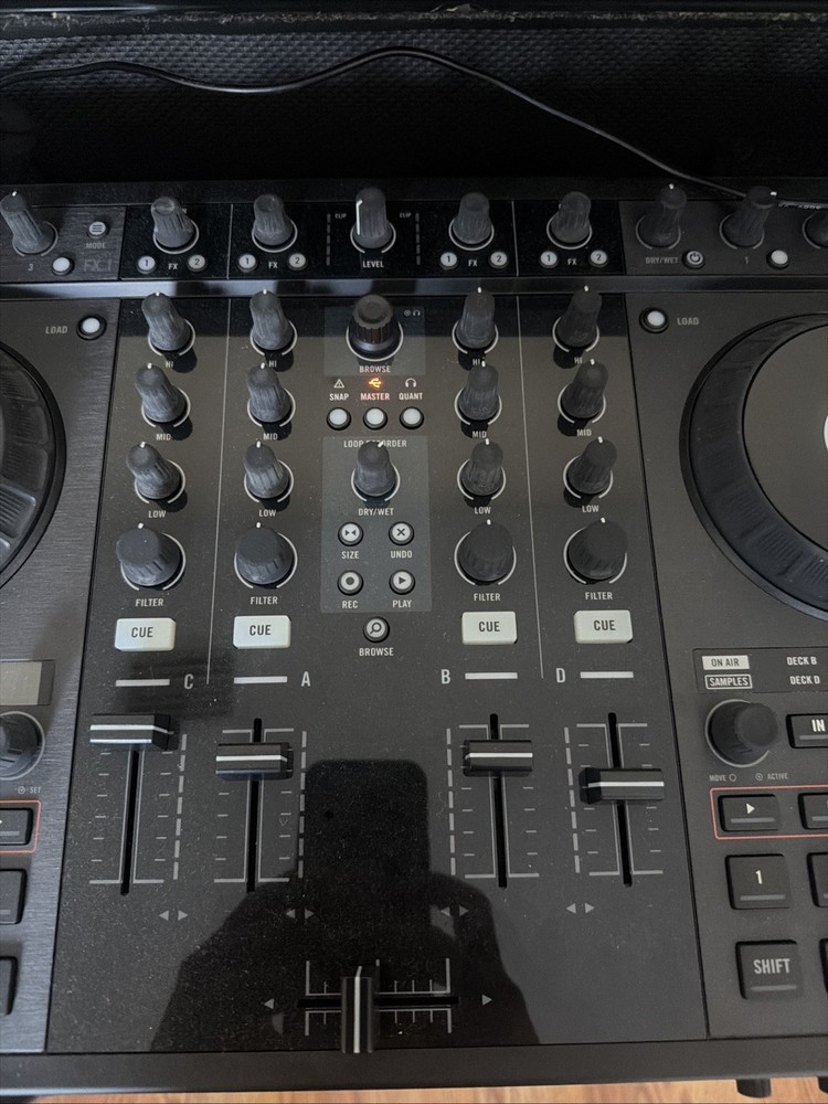 traktor kontrol s4 With Case