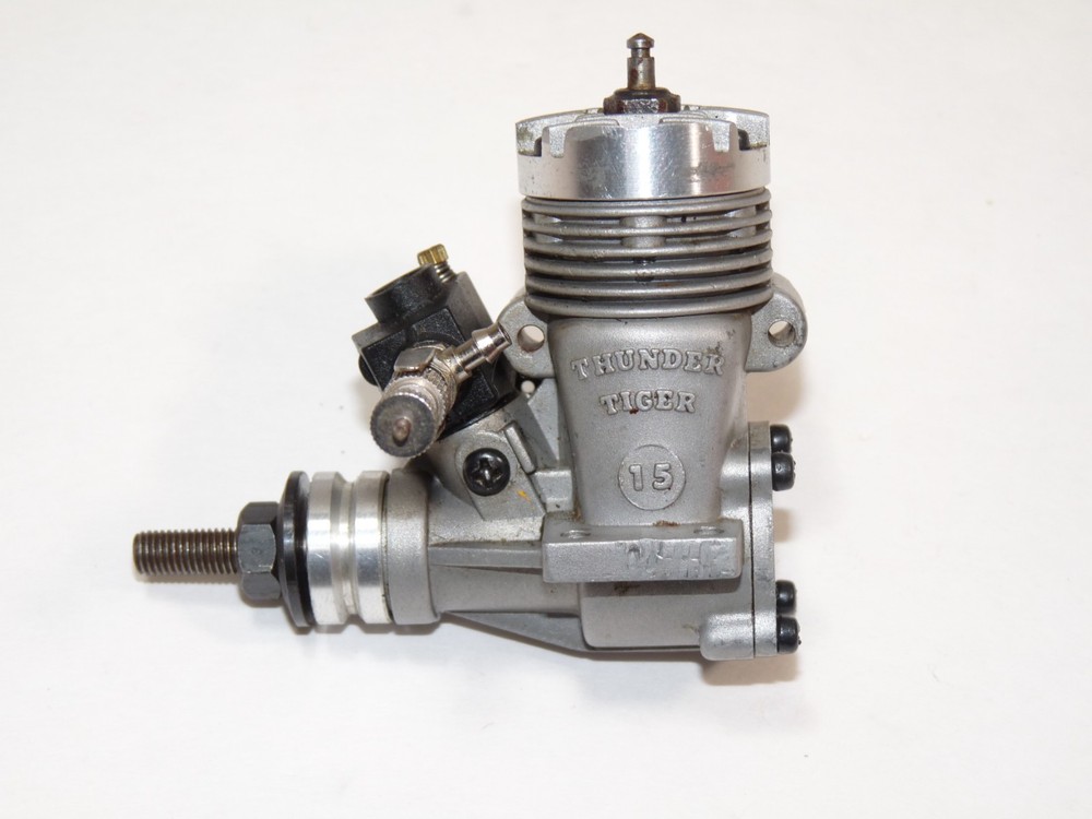 Thunder Tiger .15 Model Airplane Engine Very Clean