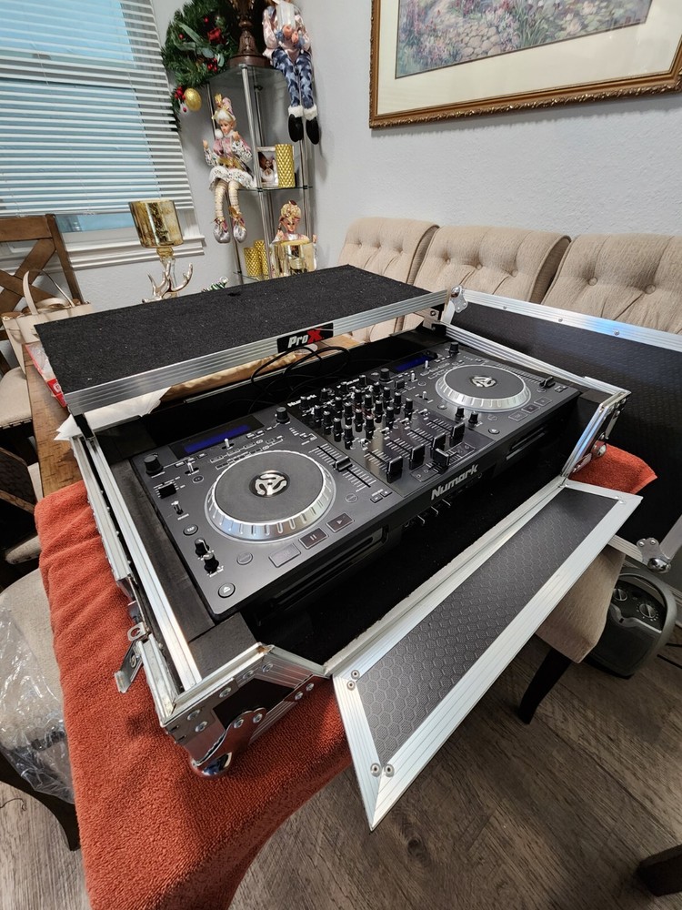 Numark Mixquad Dj Controller With Case