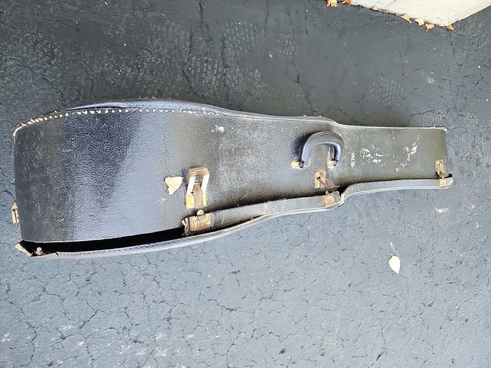 egmond guitar With Case. Used