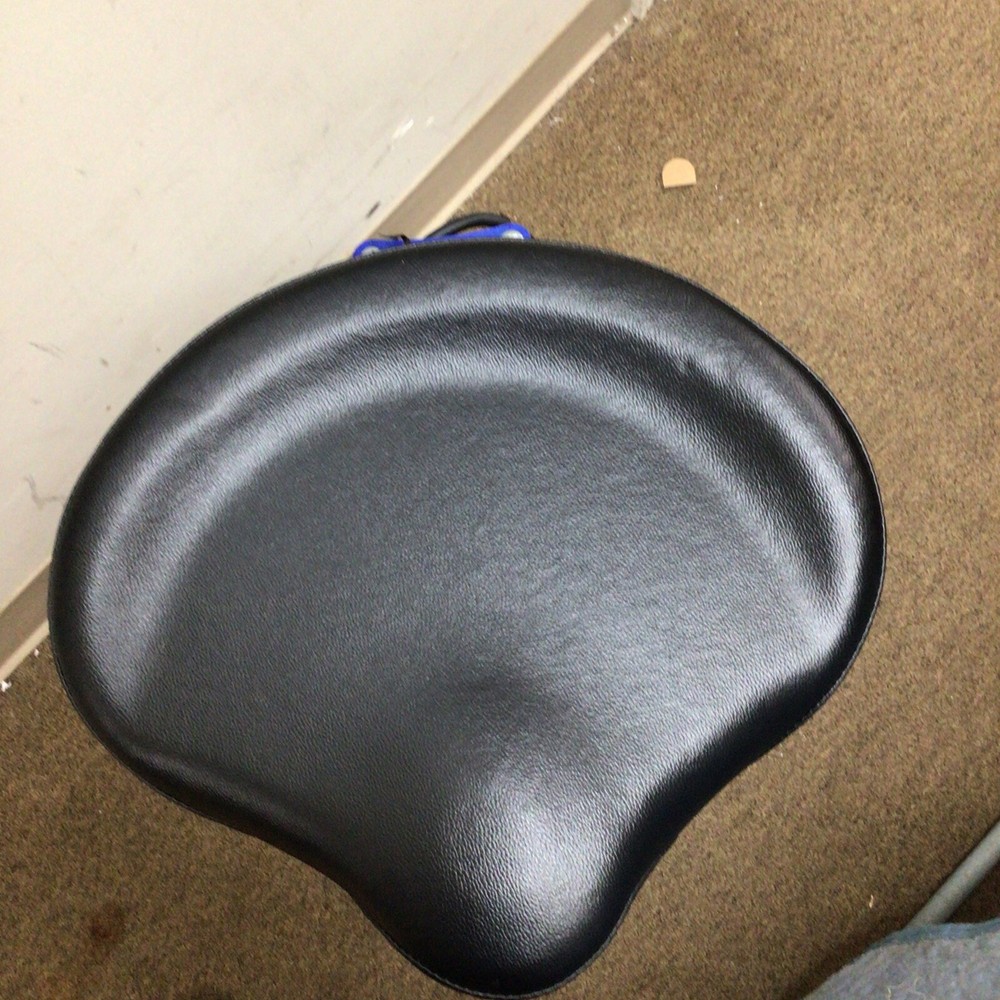 Ludwig Pro Saddle Drum Throne With Buttkicker Concert