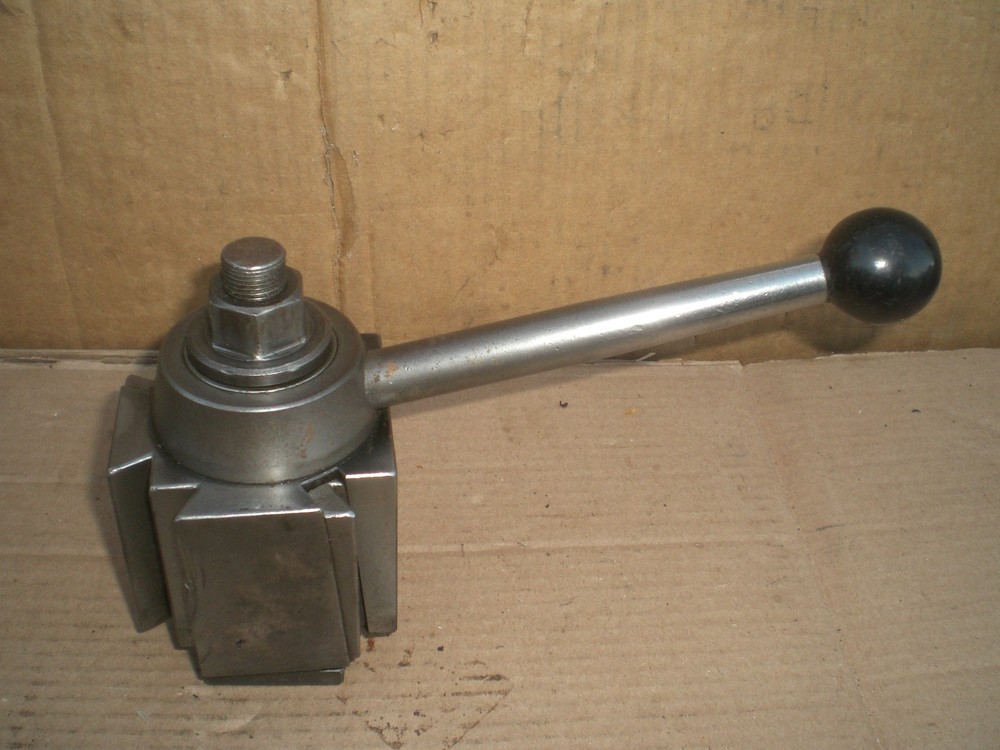 Genuine Aloris CXA tool post with 4 tool holders