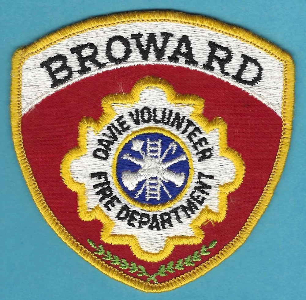 RARE DAVIE VOLUNTEER FIRE RESCUE PATCH