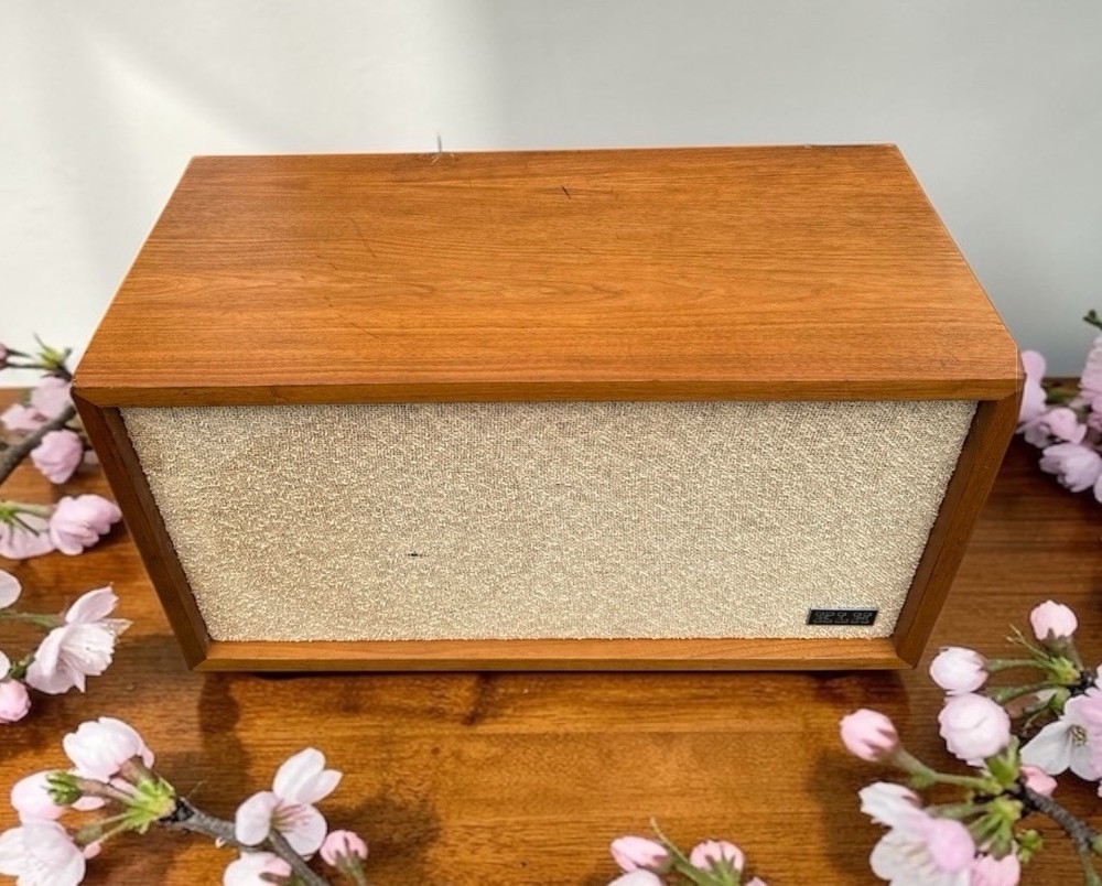 KLH Model Four Complete Range loudspeaker system. (1) Tested And Working