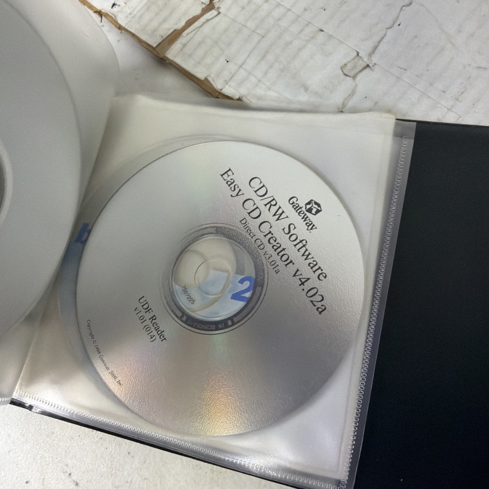 Microsoft Works Suite 2000 - Complete 7 Disc PC CD-ROM & Gateway Library Set