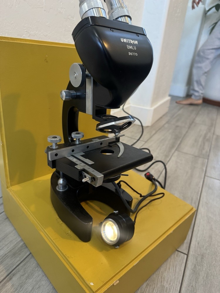 UNITRON BMLU Phase Microscope 15X Binocular Upright w/ Accessories