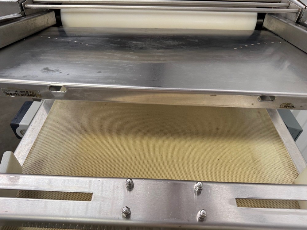 LVO SM24 24" Dough Sheeter