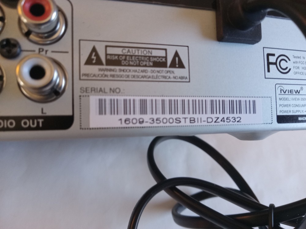 IVEW DIGITAL CONVERTER BOX USED